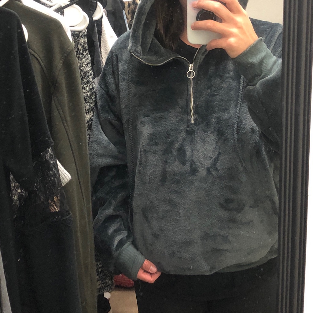 Express Pull Over Size Small